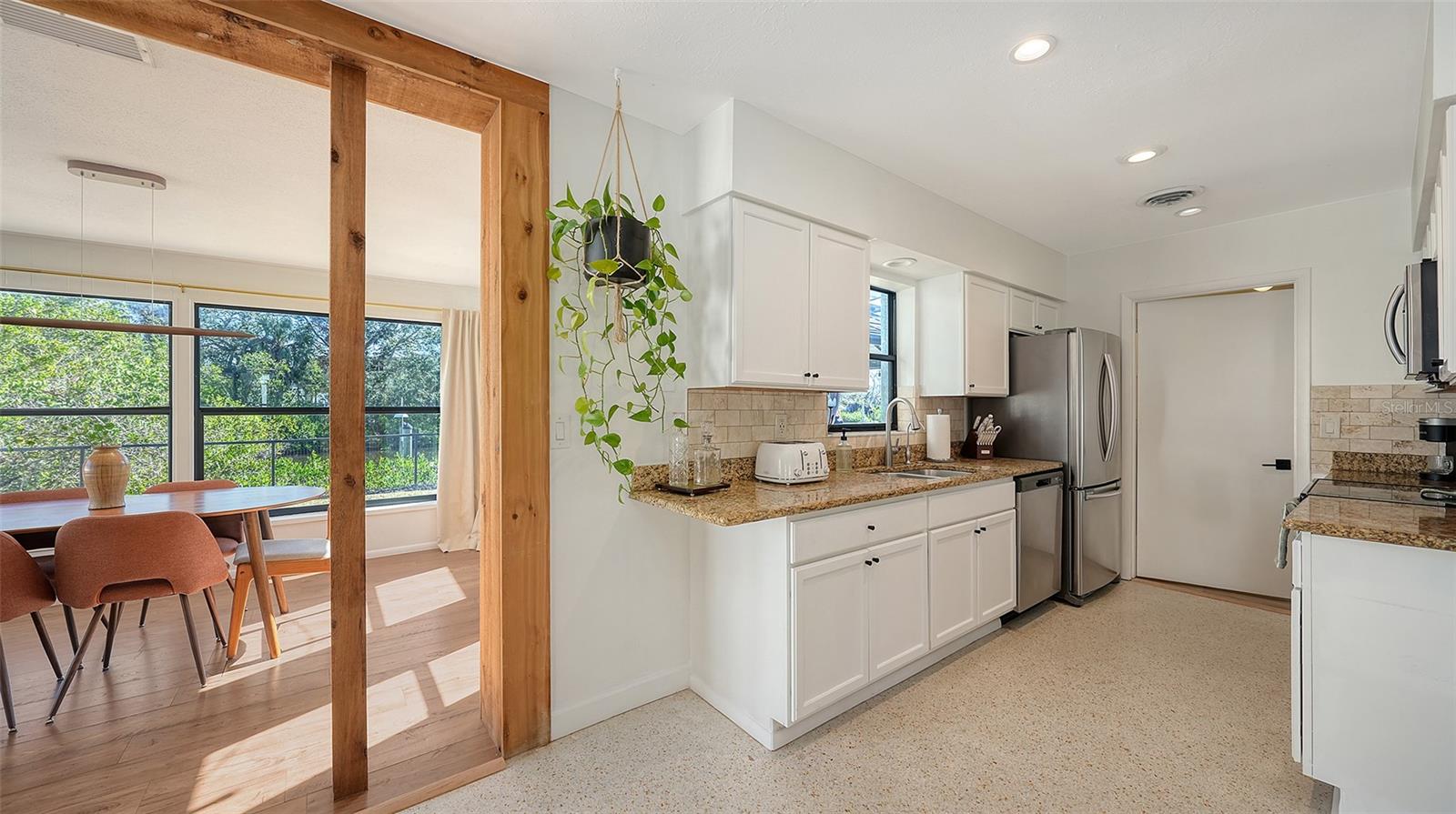 603 BARNES PKWY, NOKOMIS, FL, 34275