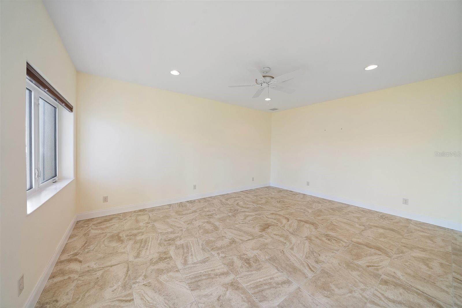 A4679365 Property Photo