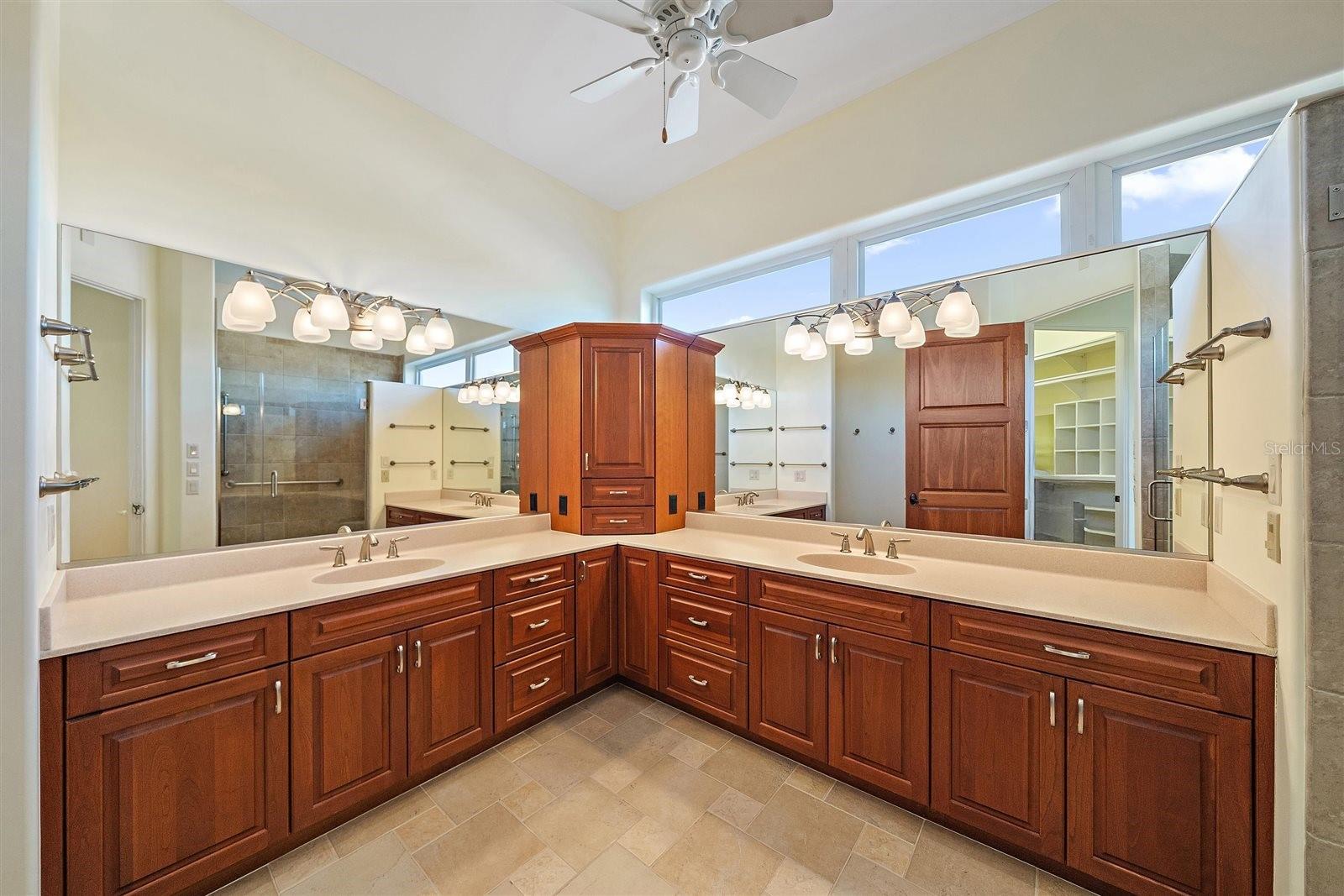 A4679365 Property Photo