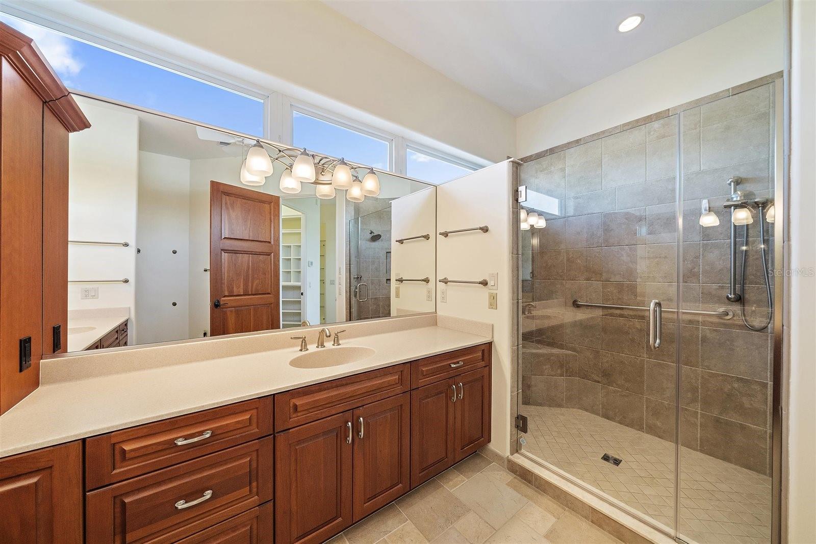 A4679365 Property Photo