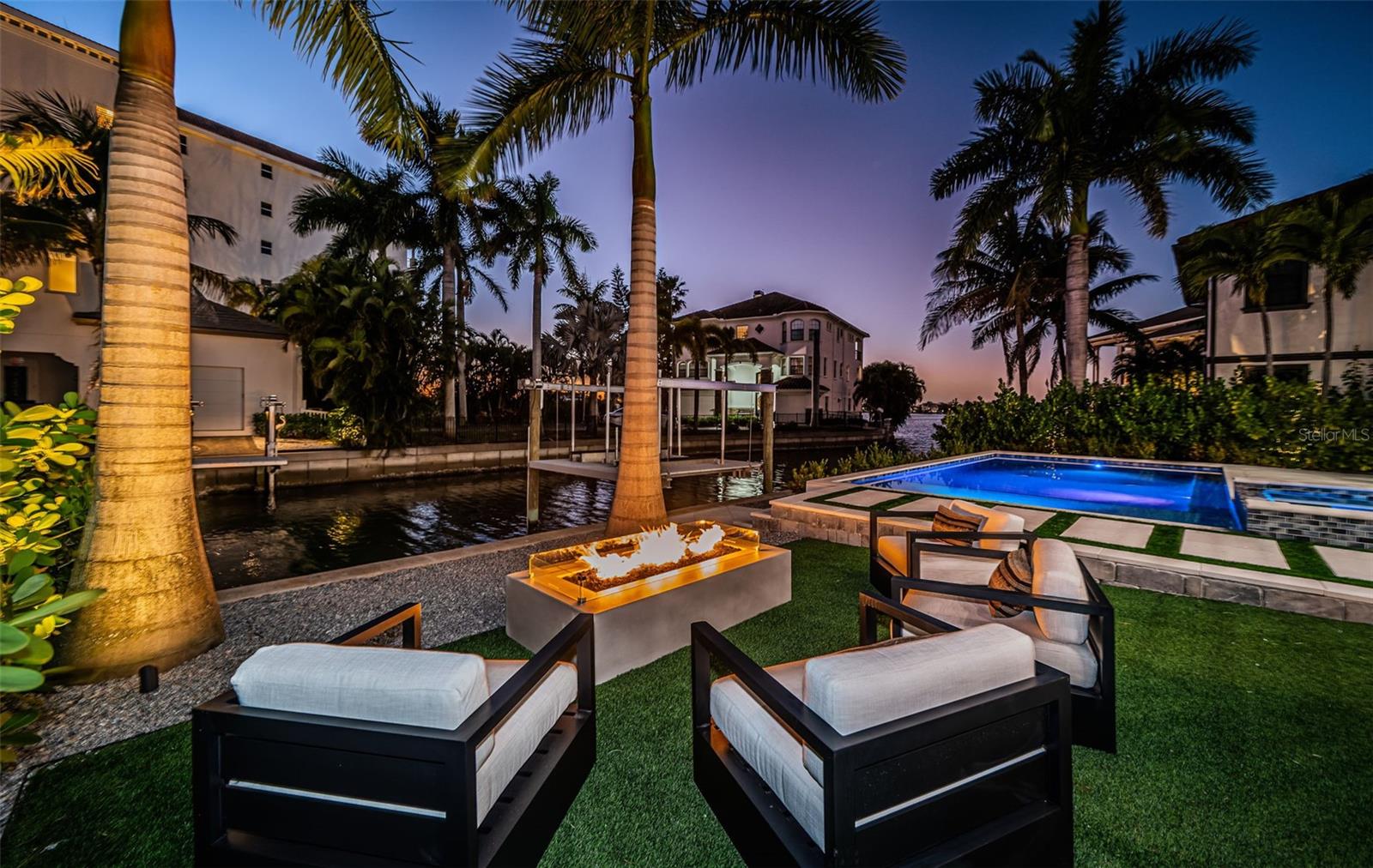 218 SYDNEY LN, REDINGTON SHORES, FL, 33708