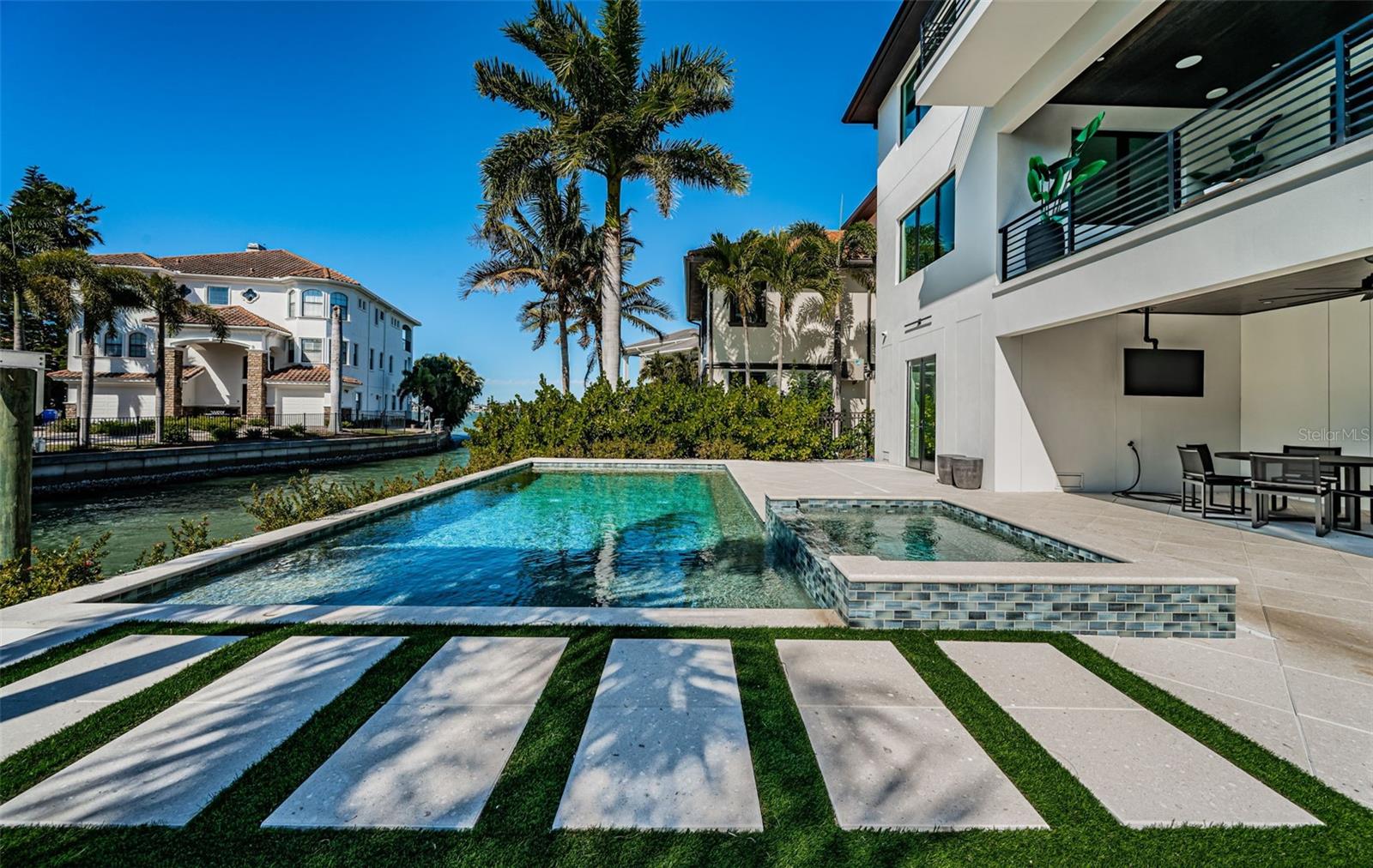 218 SYDNEY LN, REDINGTON SHORES, FL, 33708