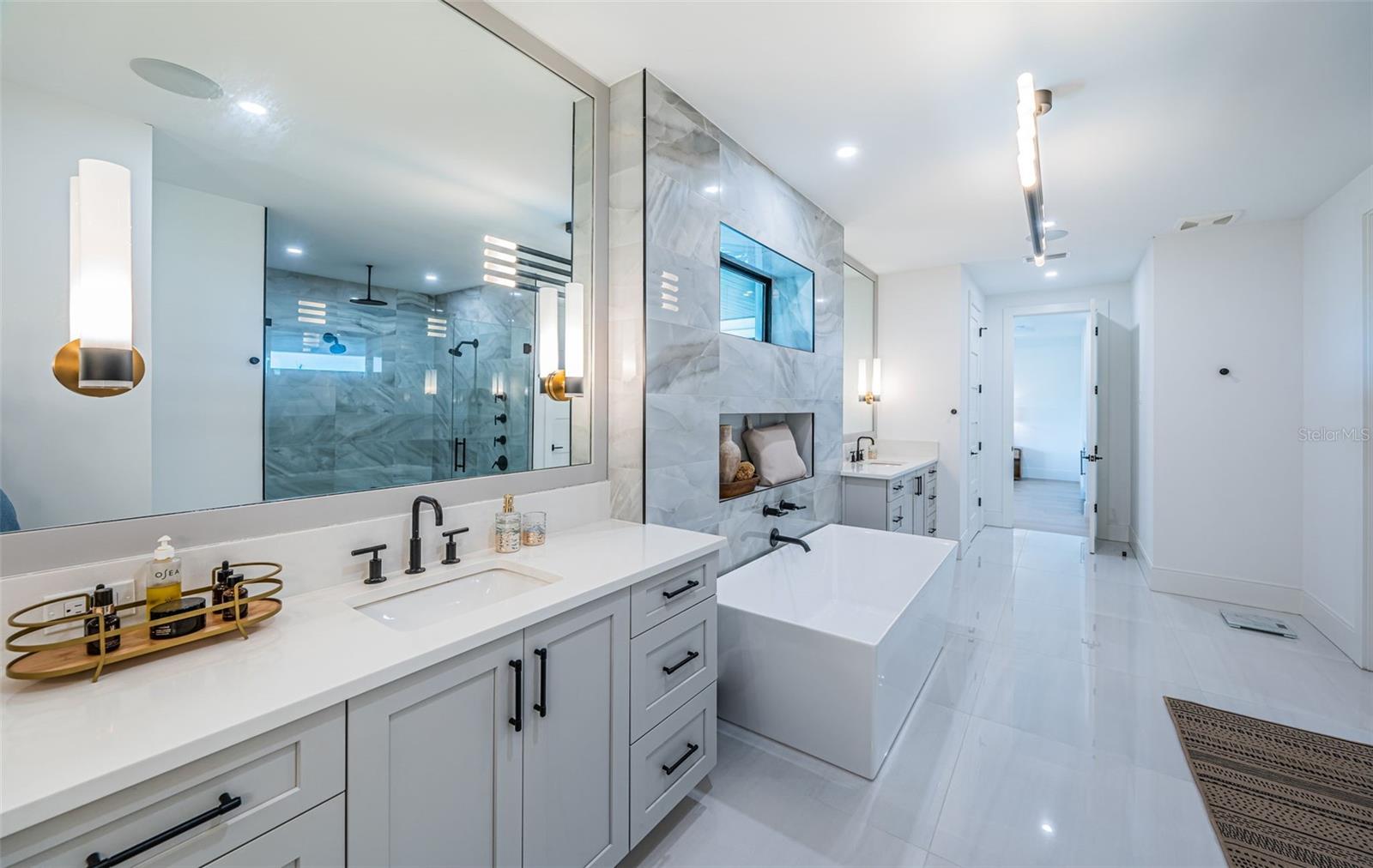 218 SYDNEY LN, REDINGTON SHORES, FL, 33708