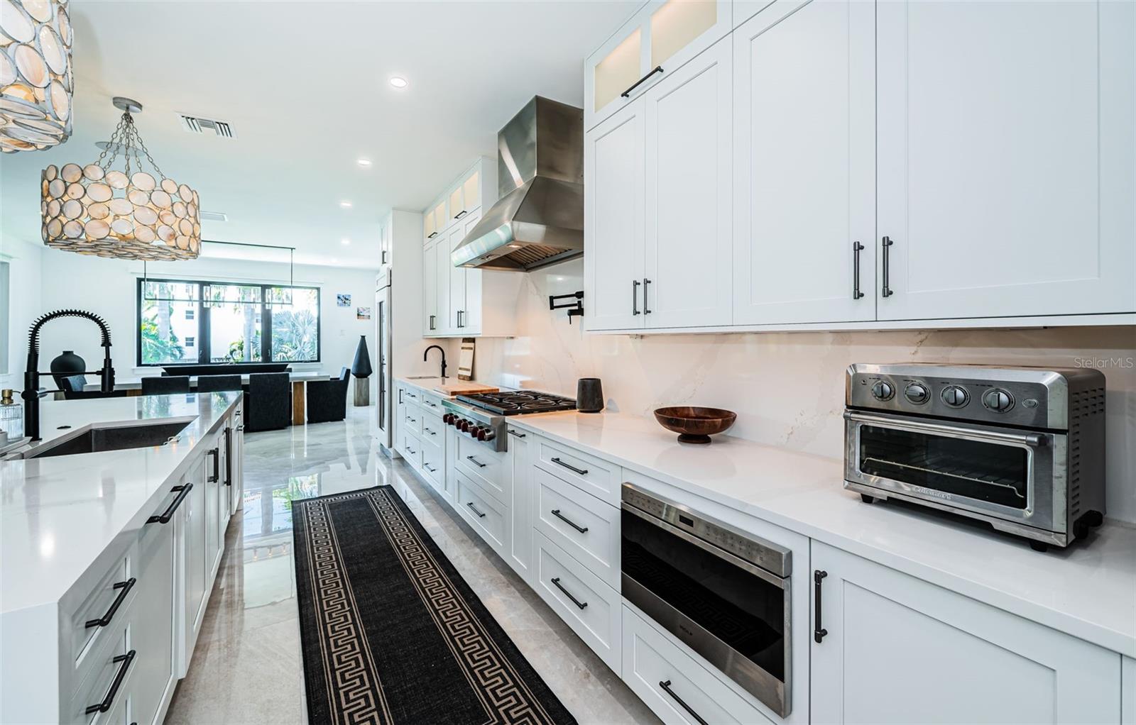 218 SYDNEY LN, REDINGTON SHORES, FL, 33708