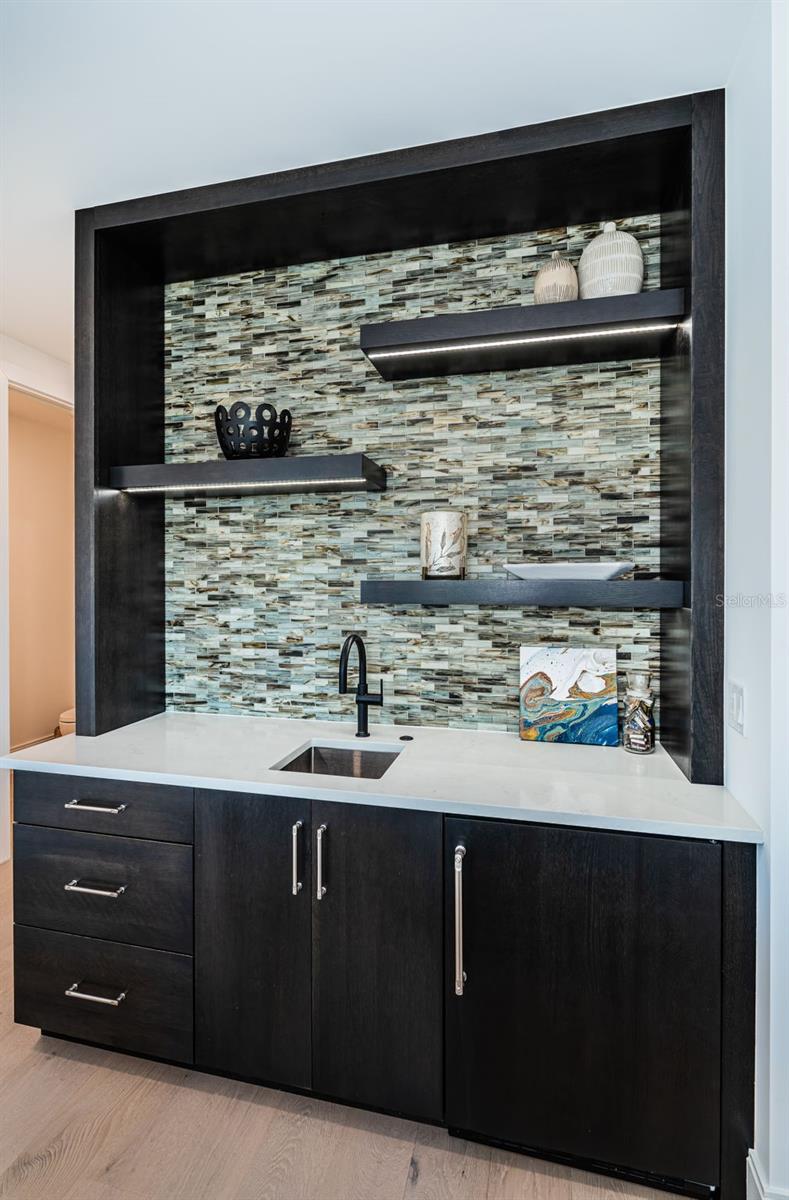 218 SYDNEY LN, REDINGTON SHORES, FL, 33708