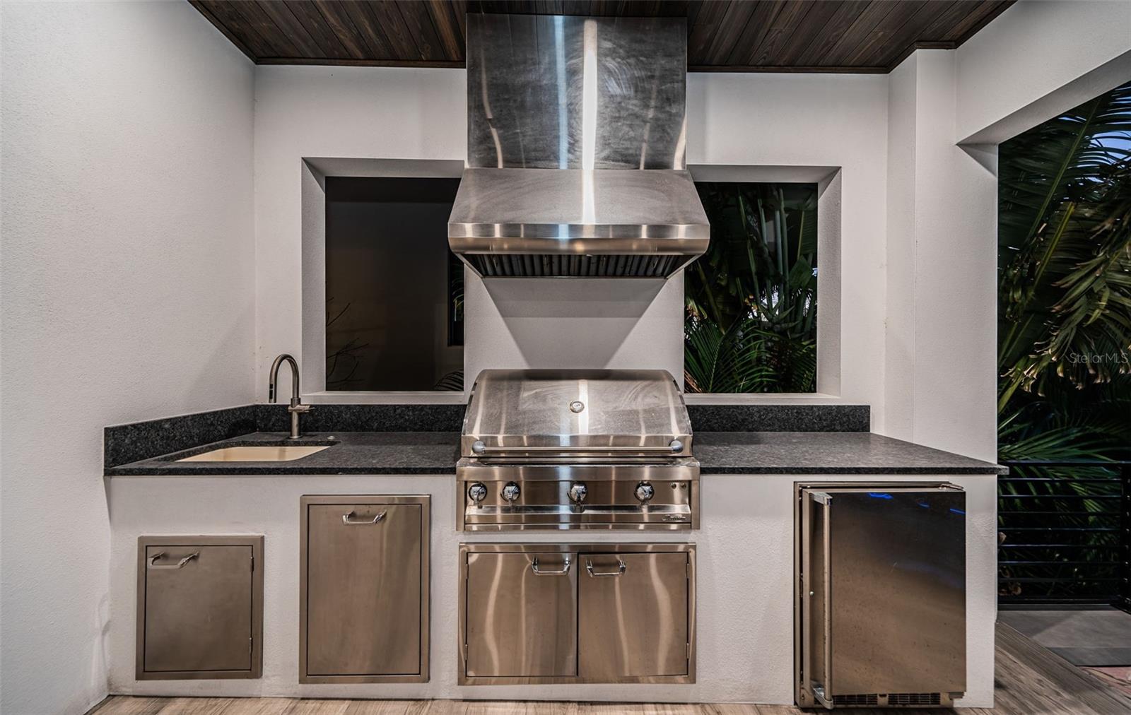 218 SYDNEY LN, REDINGTON SHORES, FL, 33708