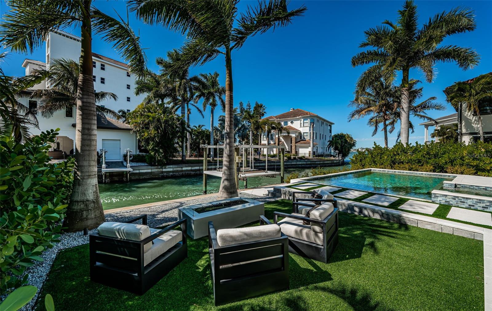 218 SYDNEY LN, REDINGTON SHORES, FL, 33708