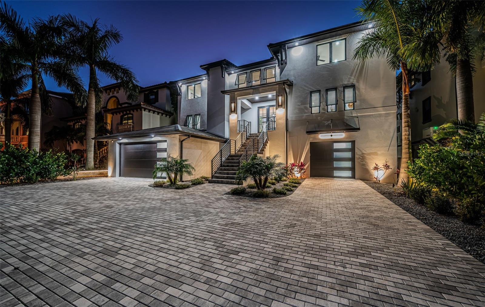 218 SYDNEY LN, REDINGTON SHORES, FL, 33708