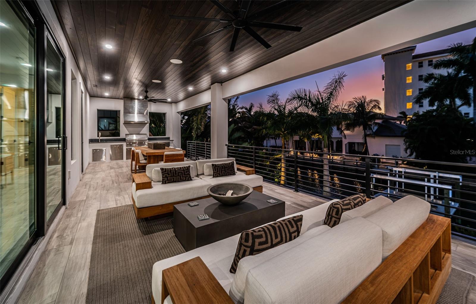 218 SYDNEY LN, REDINGTON SHORES, FL, 33708