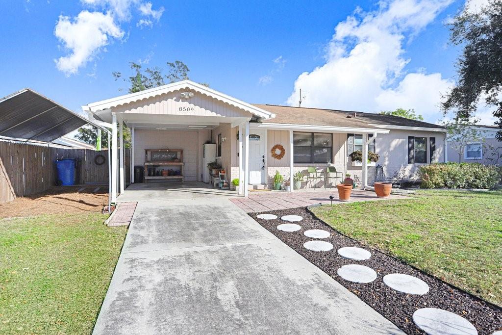8509 FOXCROFT DR, TAMPA, FL, 33615