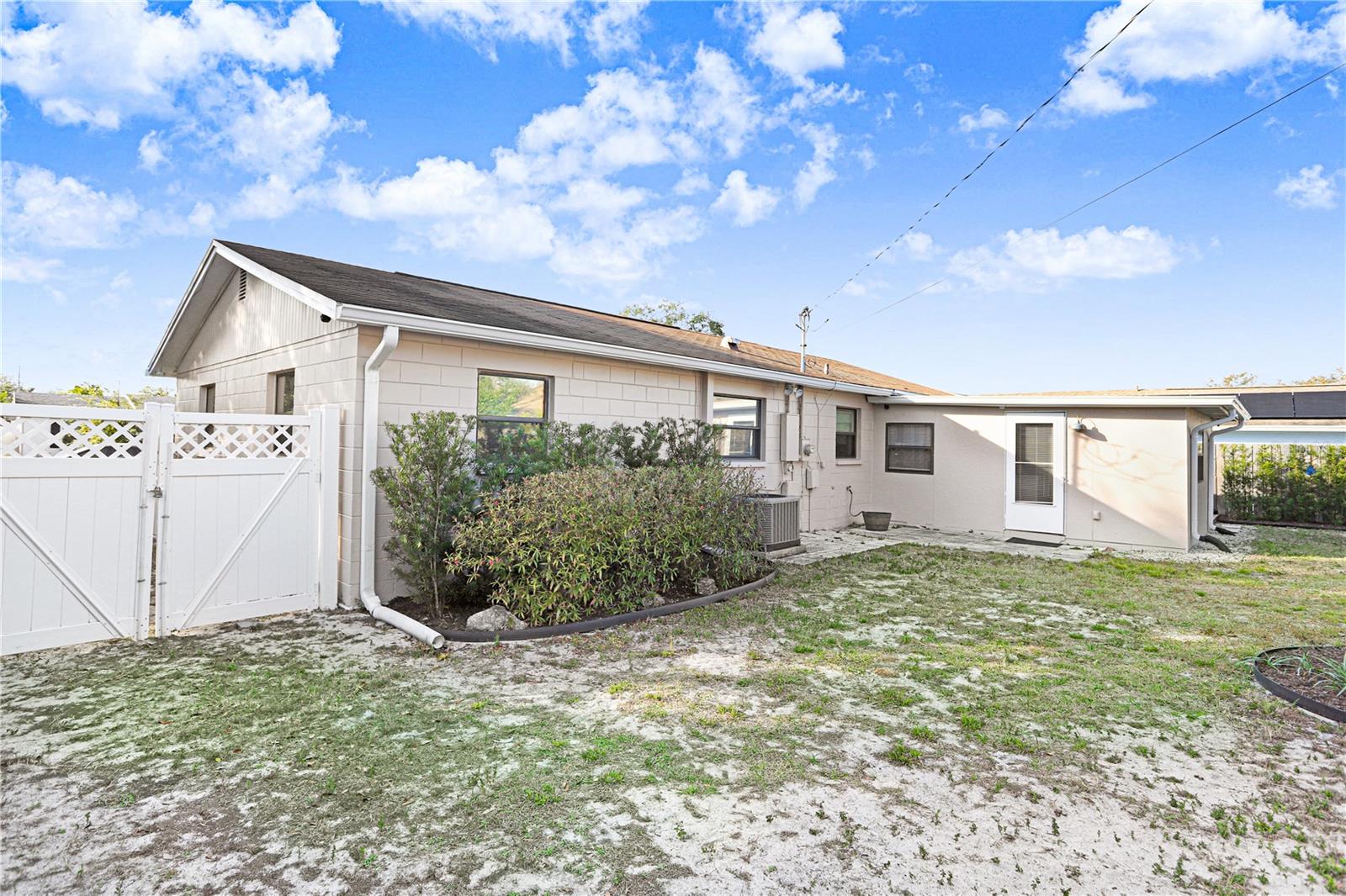 8509 FOXCROFT DR, TAMPA, FL, 33615