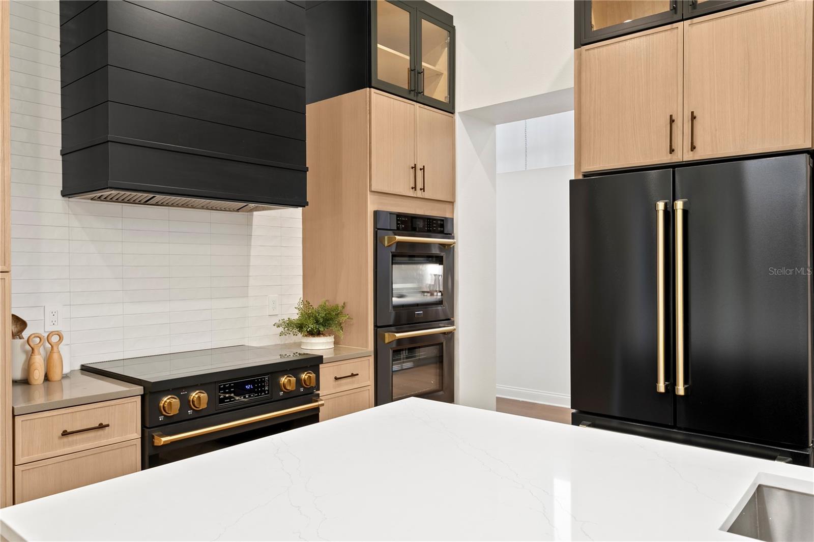 TB8467542 Property Photo