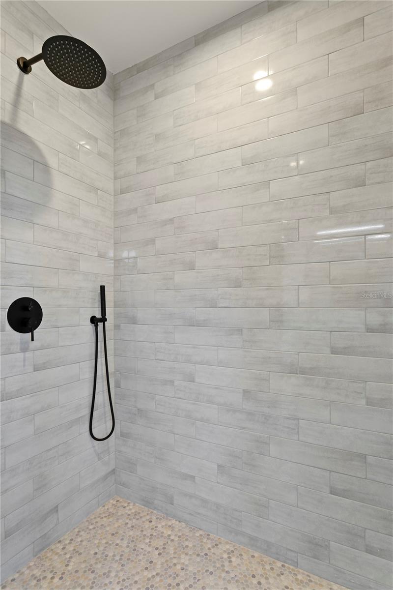 TB8467542 Property Photo