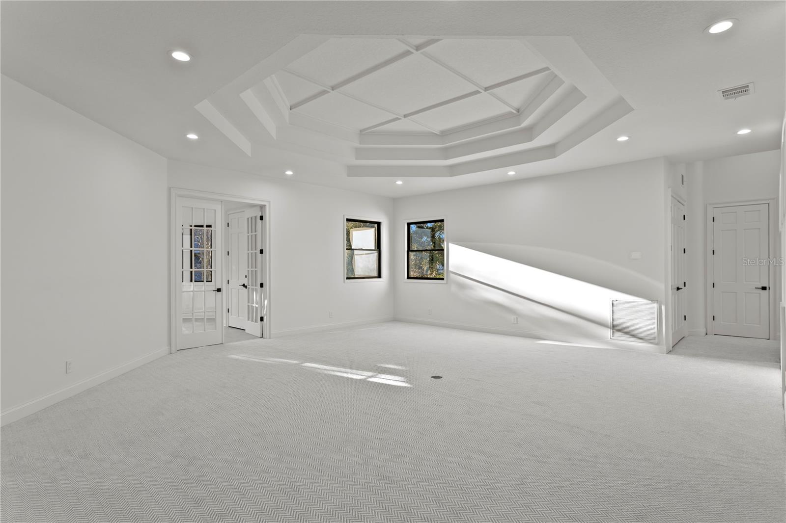 TB8467542 Property Photo