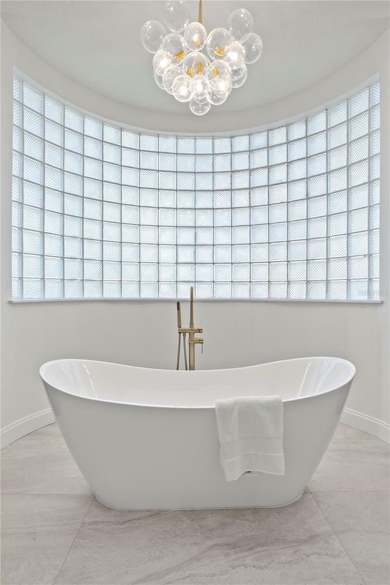 TB8467542 Property Photo