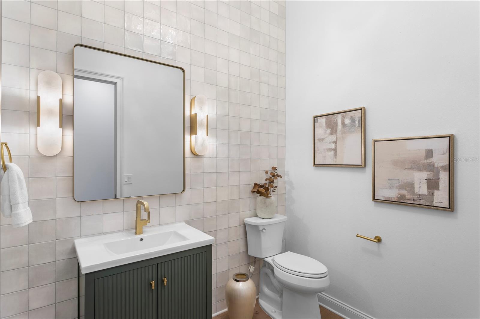 TB8467542 Property Photo