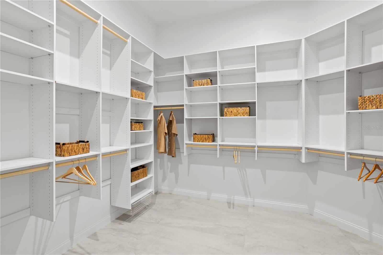 TB8467542 Property Photo