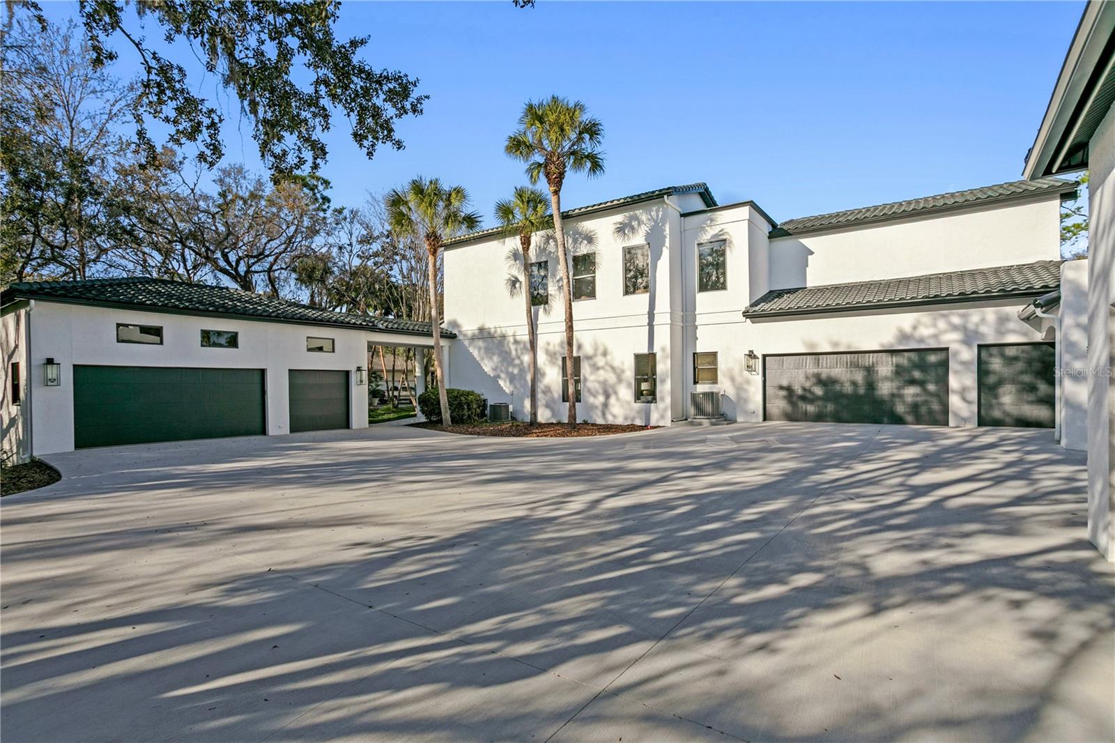 TB8467542 Property Photo