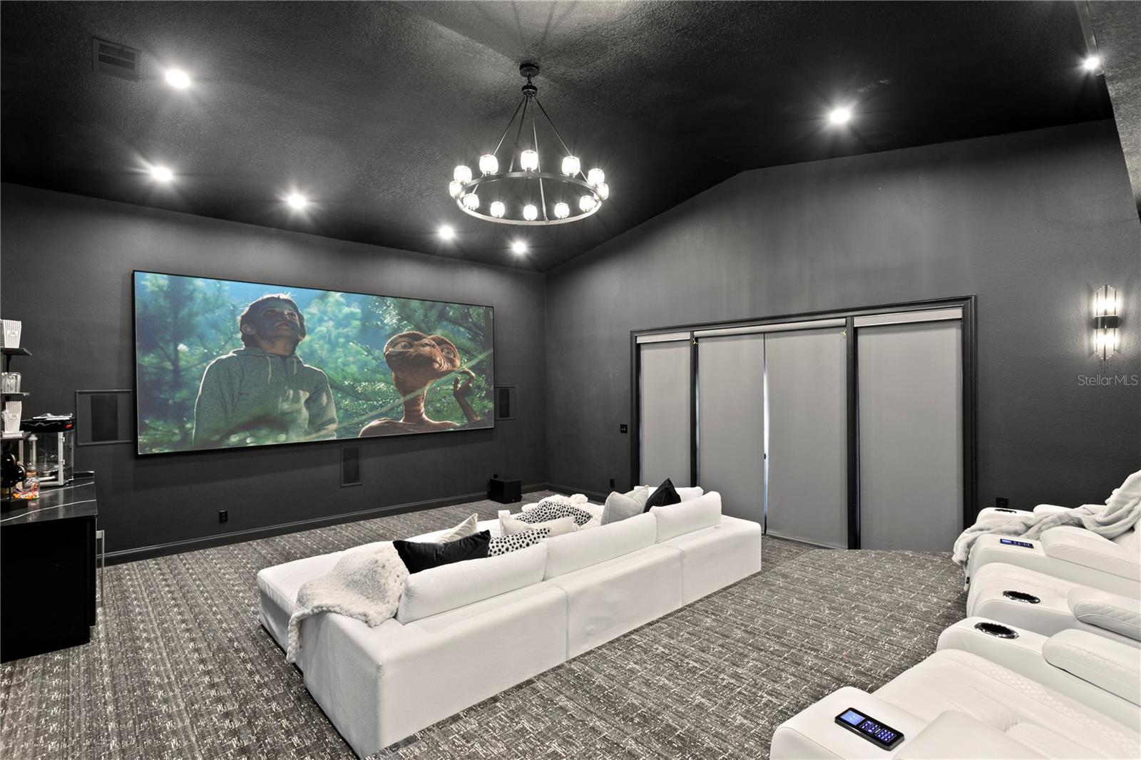 TB8467542 Property Photo