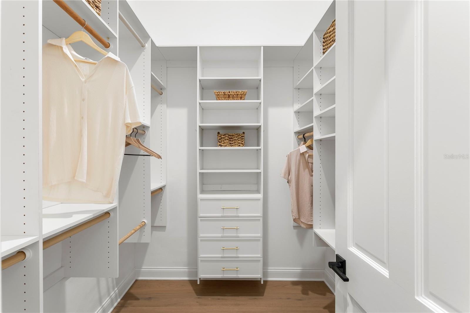 TB8467542 Property Photo