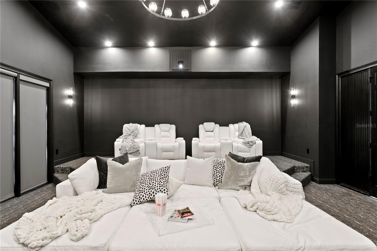 TB8467542 Property Photo