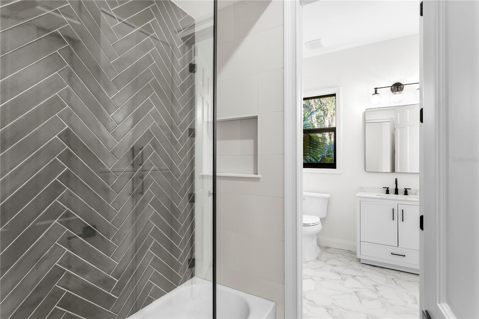 TB8467542 Property Photo