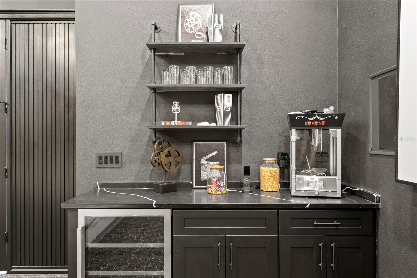 TB8467542 Property Photo