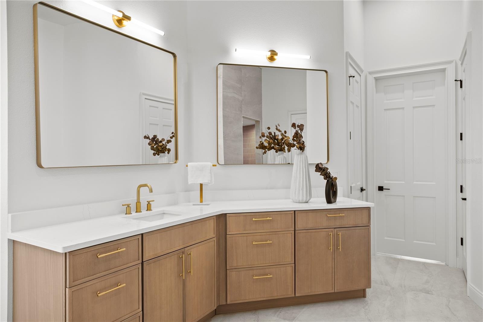 TB8467542 Property Photo