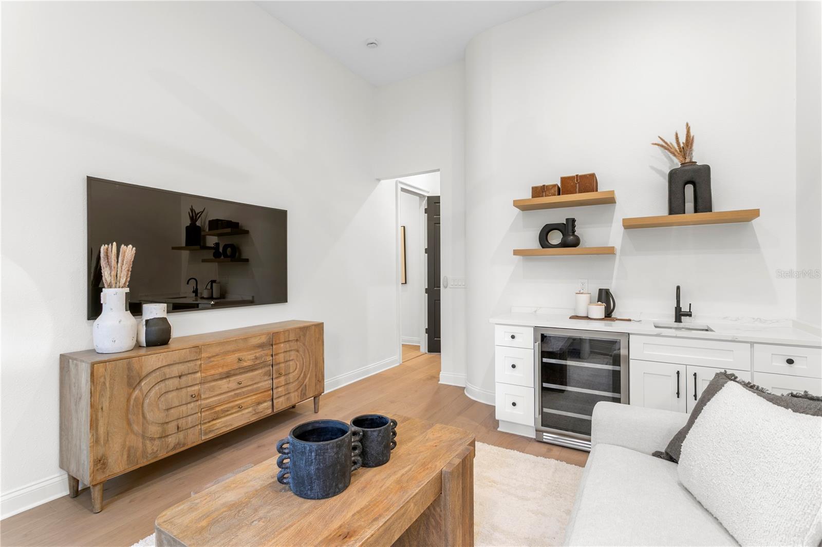 TB8467542 Property Photo