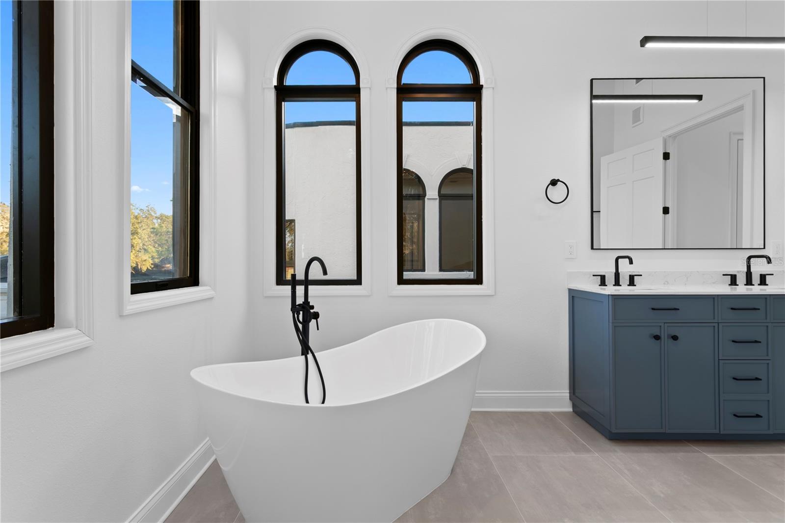 TB8467542 Property Photo