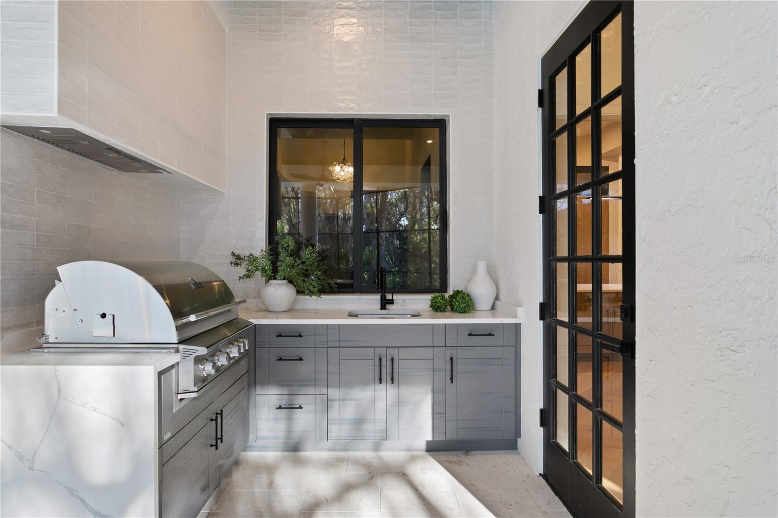 TB8467542 Property Photo