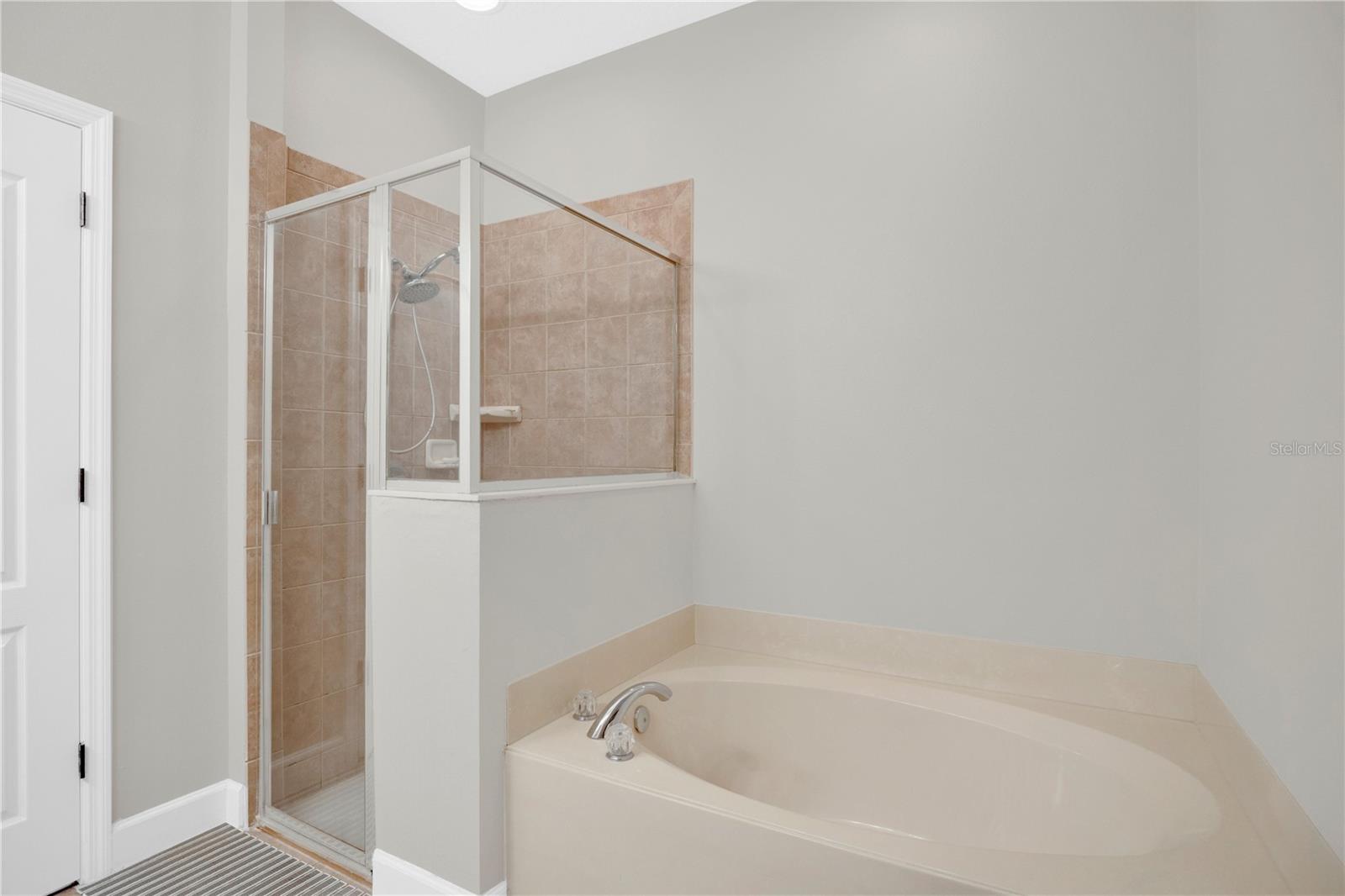 24008 SARDINIA DRIVE, SORRENTO, FL, 32776