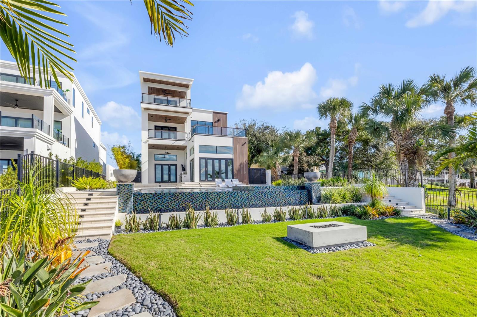 NS1087119 Property Photo