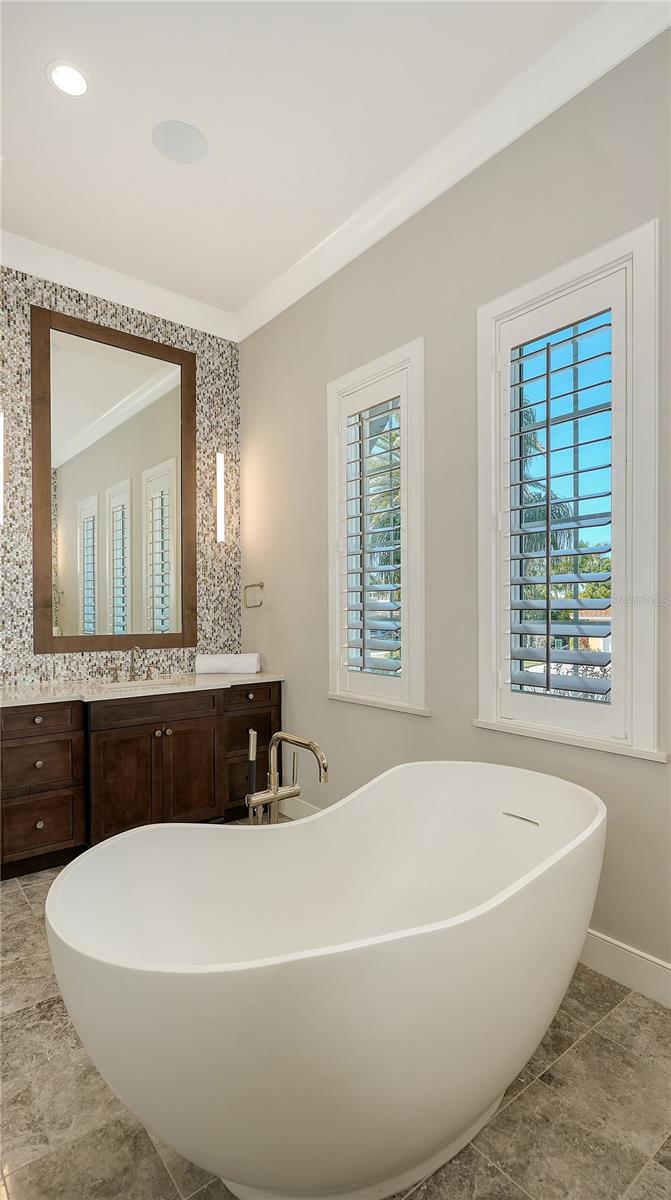 A4679409 Property Photo