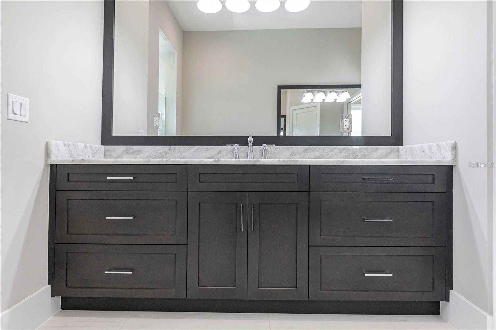 A4679430 Property Photo