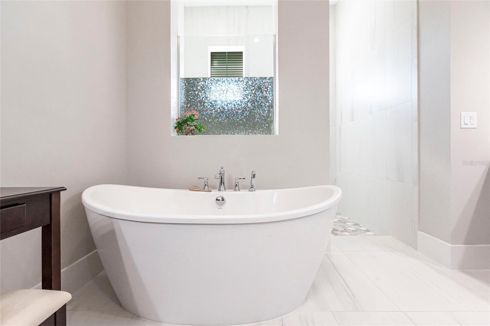 A4679430 Property Photo