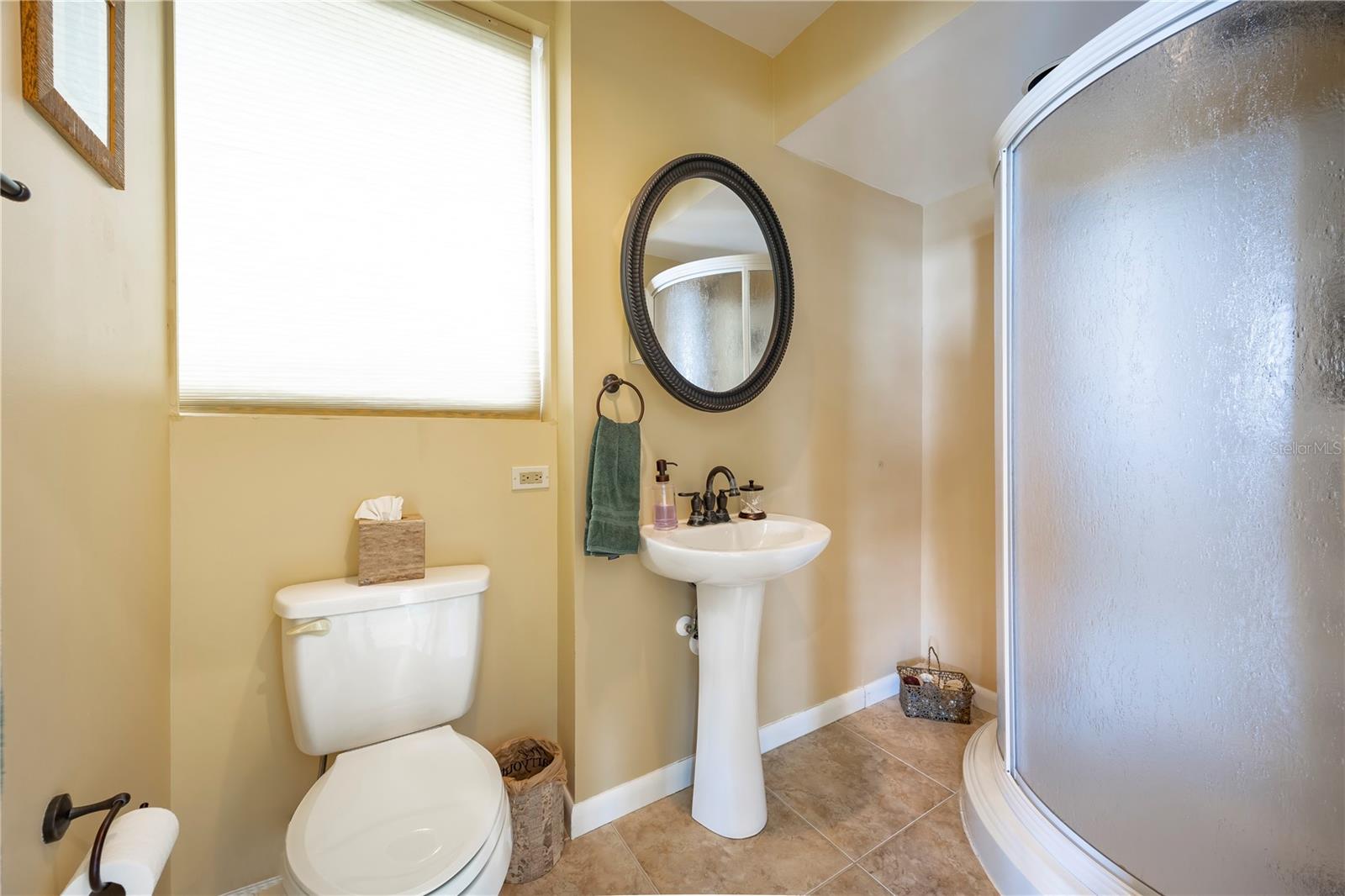 TB8467679 Property Photo