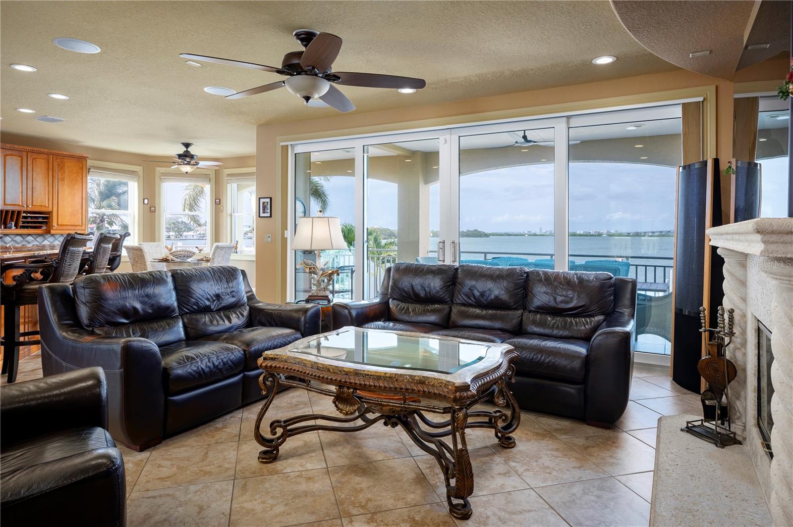 TB8467679 Property Photo