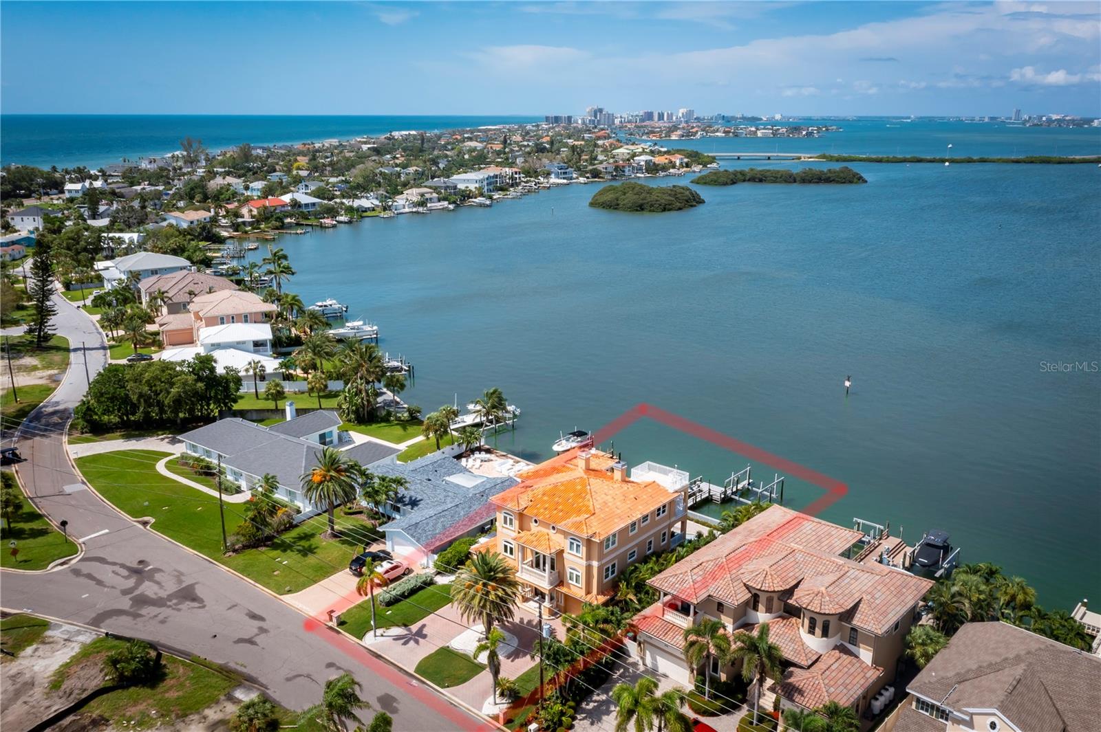 TB8467679 Property Photo