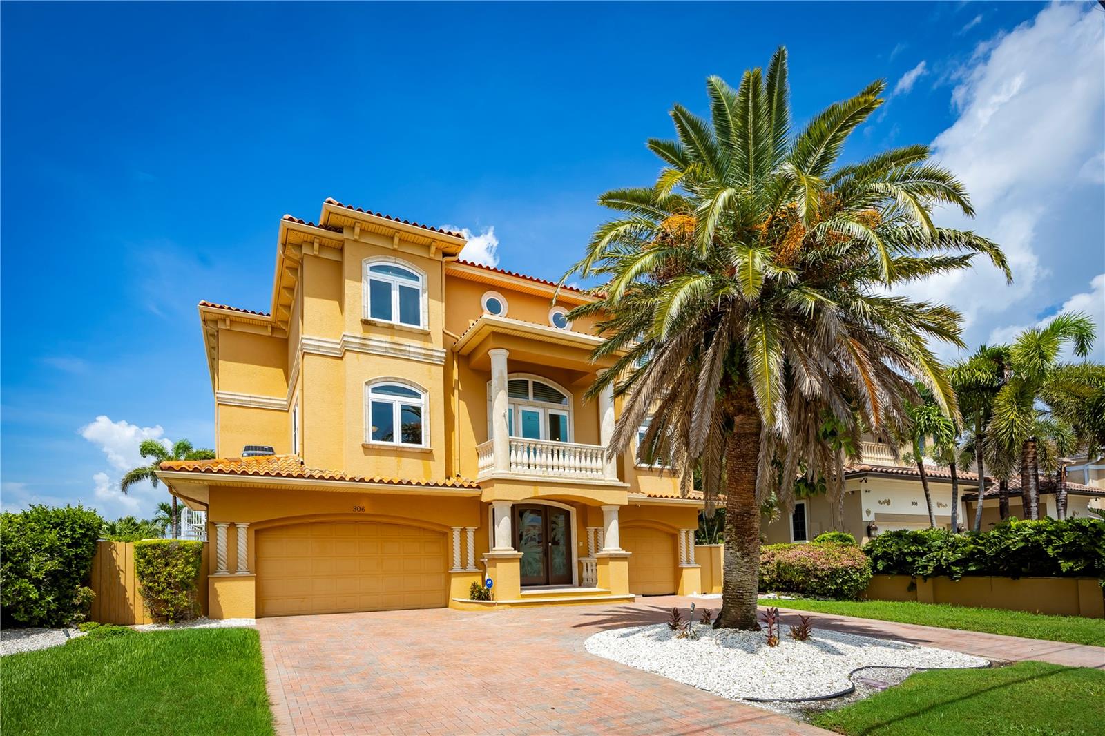 TB8467679 Property Photo