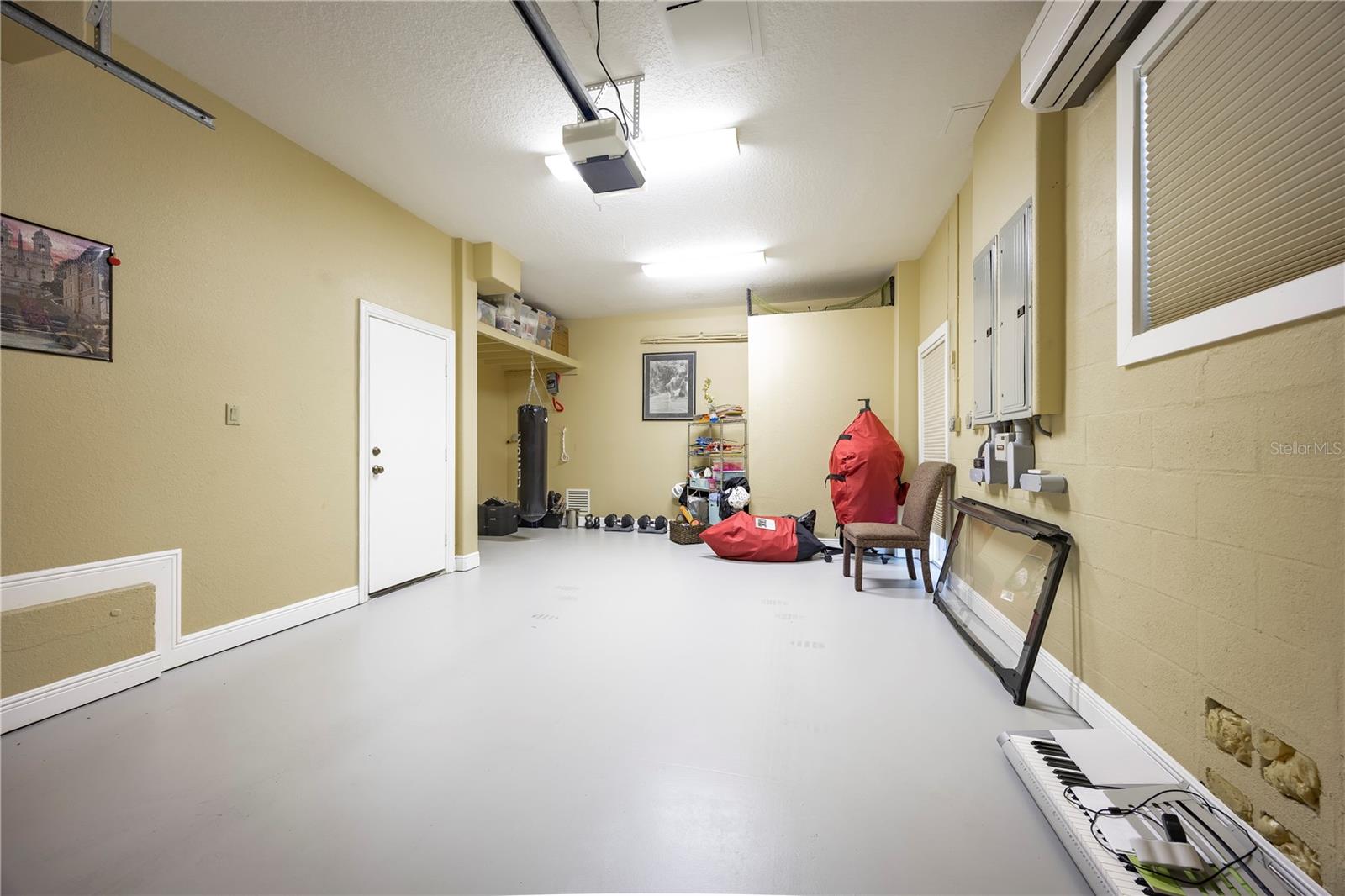 TB8467679 Property Photo