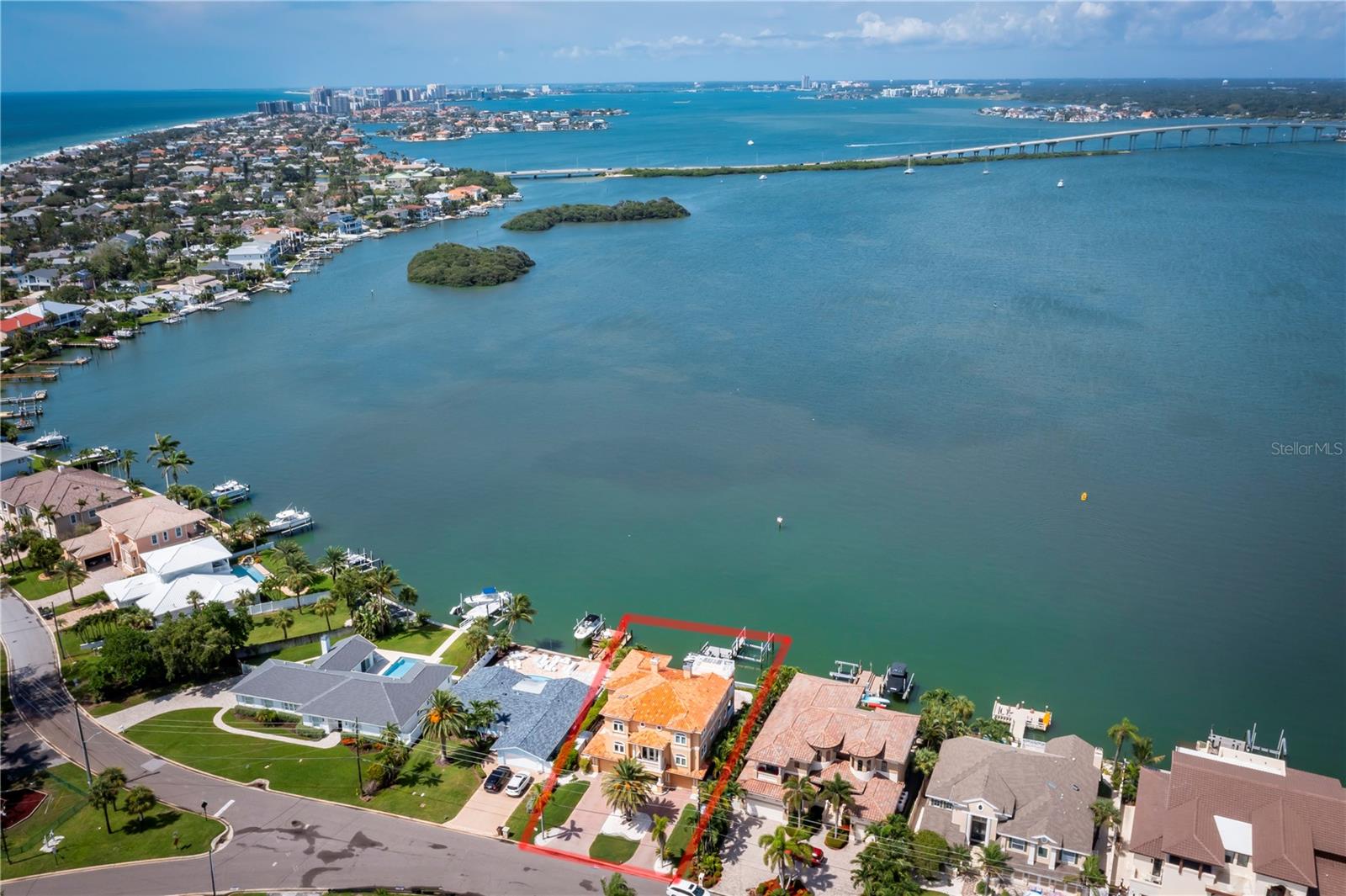 TB8467679 Property Photo