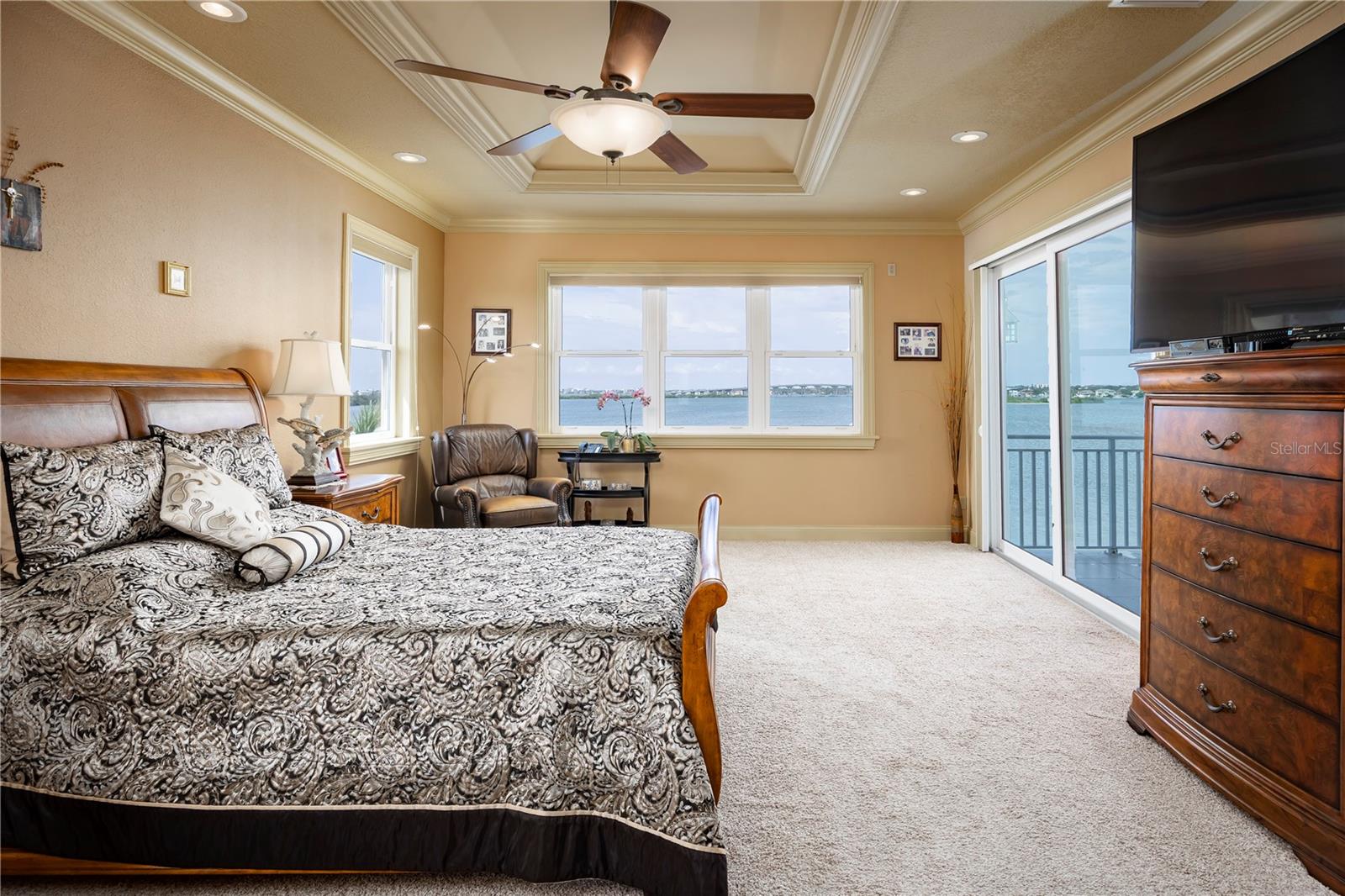 TB8467679 Property Photo