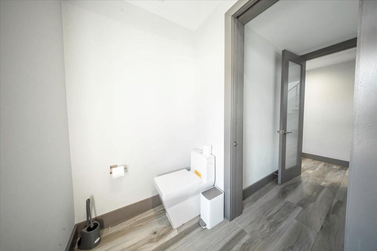 W7882338 Property Photo