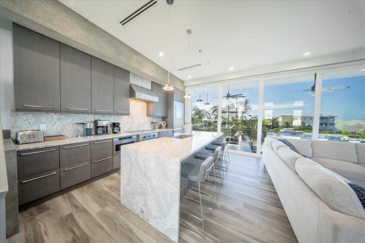 W7882338 Property Photo