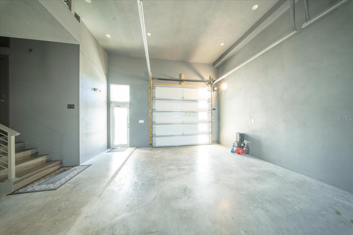 W7882338 Property Photo