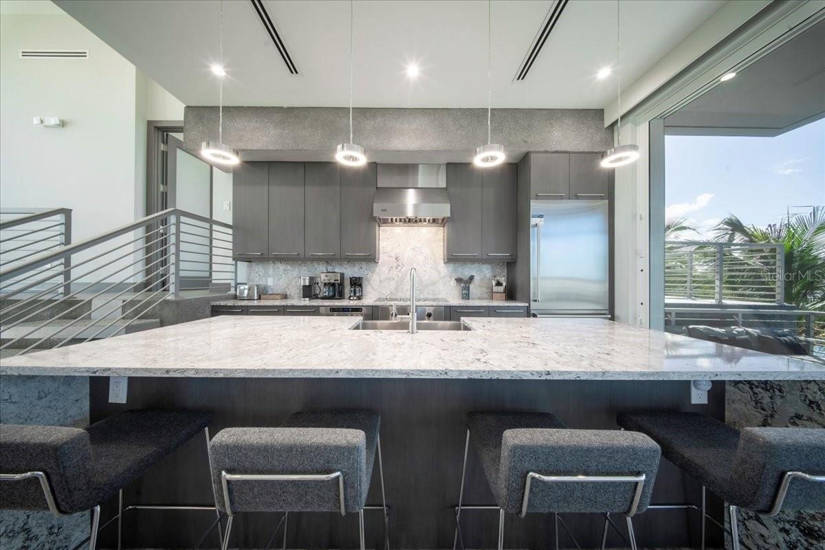 W7882338 Property Photo