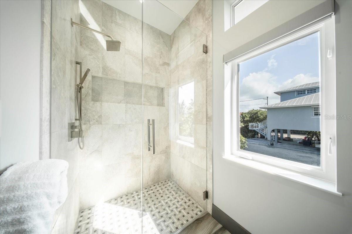 W7882338 Property Photo