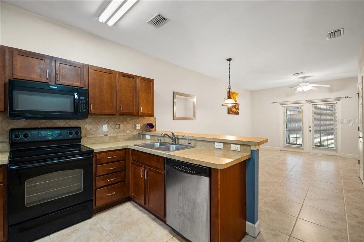 2945 SW 35TH PL #137, GAINESVILLE, FL, 32608