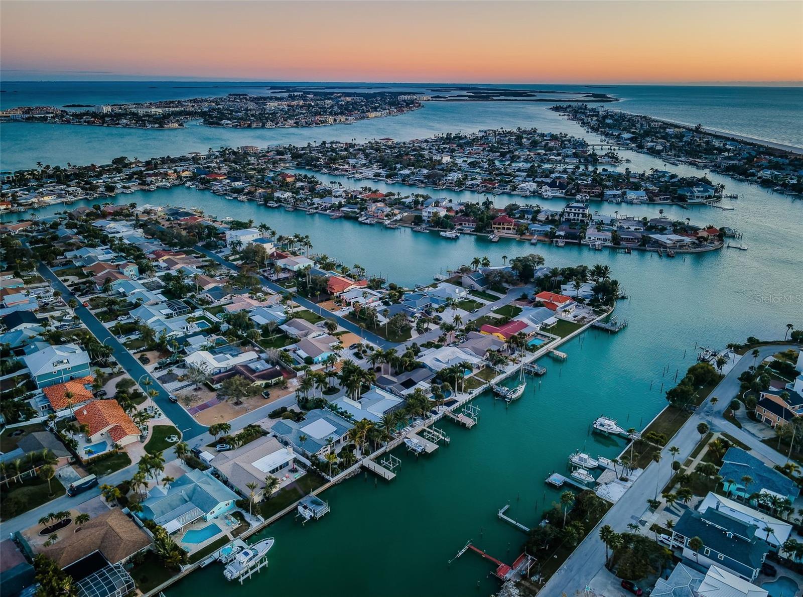 2910 ALTON DR, ST PETE BEACH, FL, 33706